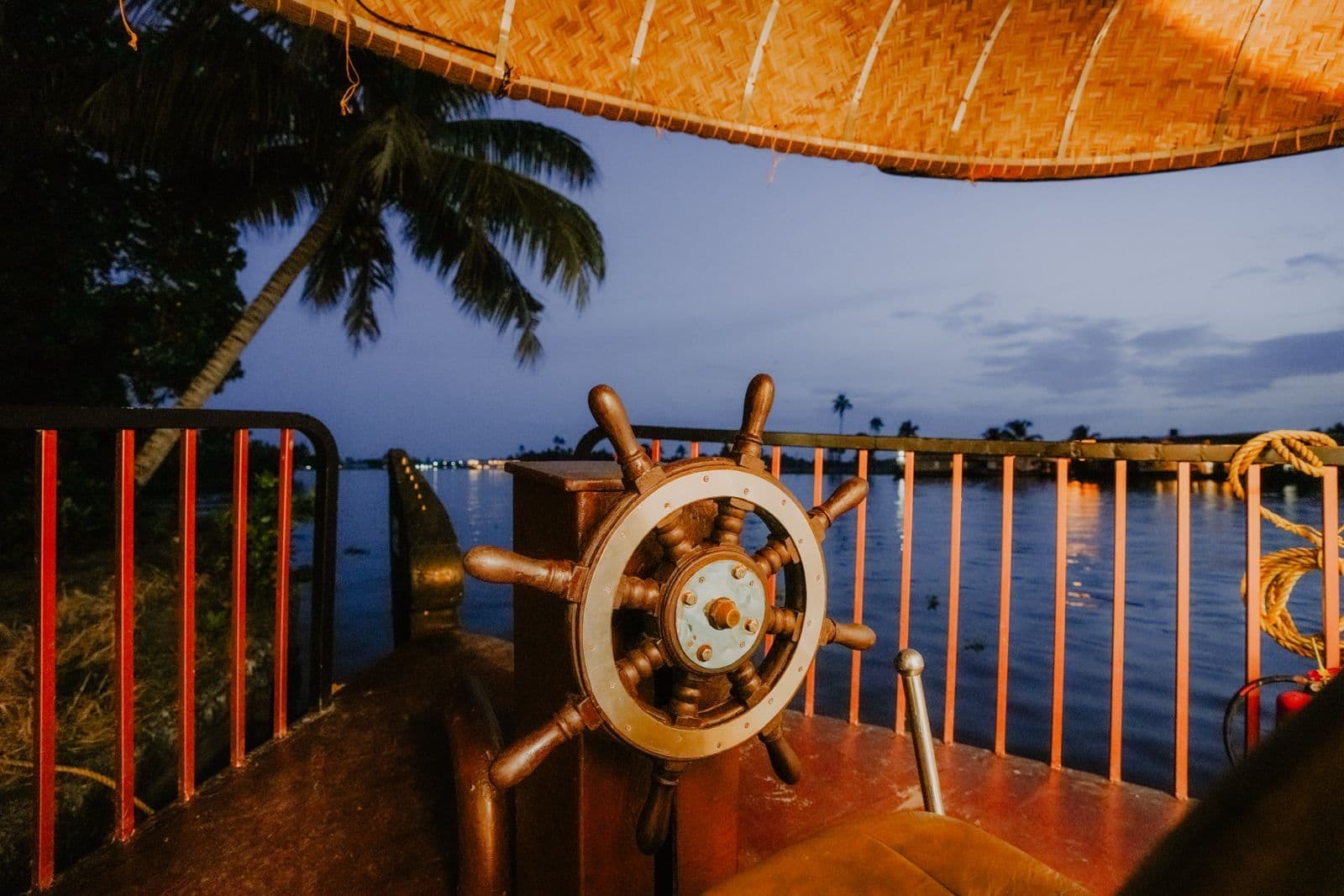 7 Bedroom Houseboat sub image 2